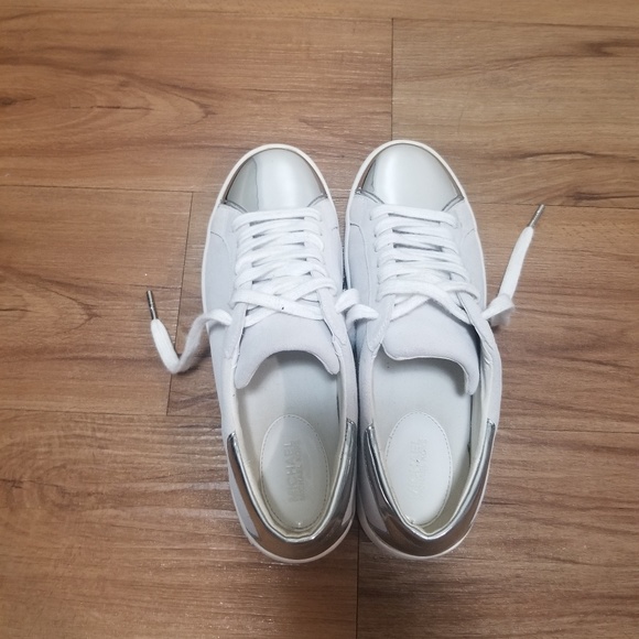 Michael Kors low top suede metallic sneakers - Picture 3 of 6